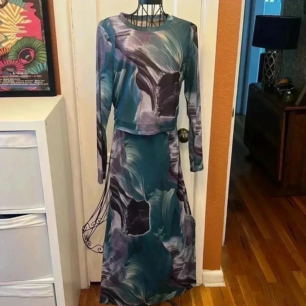 ACOA Top and Skirt Set-Sz. L